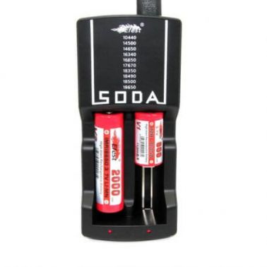 Efest - SODA multi batteri oplader pris: 109.95 